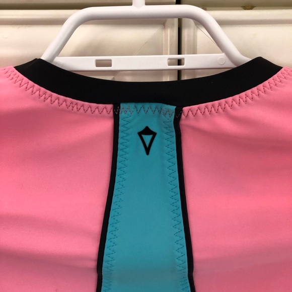 🥳HOST PICK🥳 SIZE 7 - RARE Ivivva by Lululemon girl’s rashguard 🍋 - Picture 10 of 12